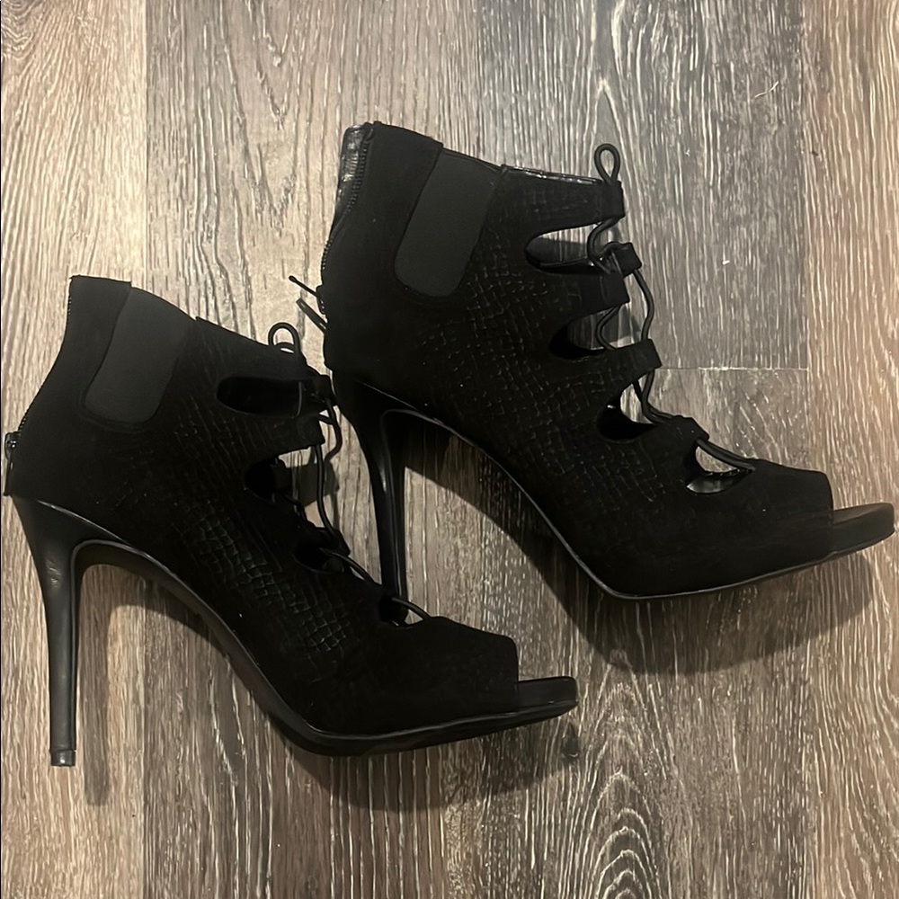Jennifer Lopez Black Cutout Heels